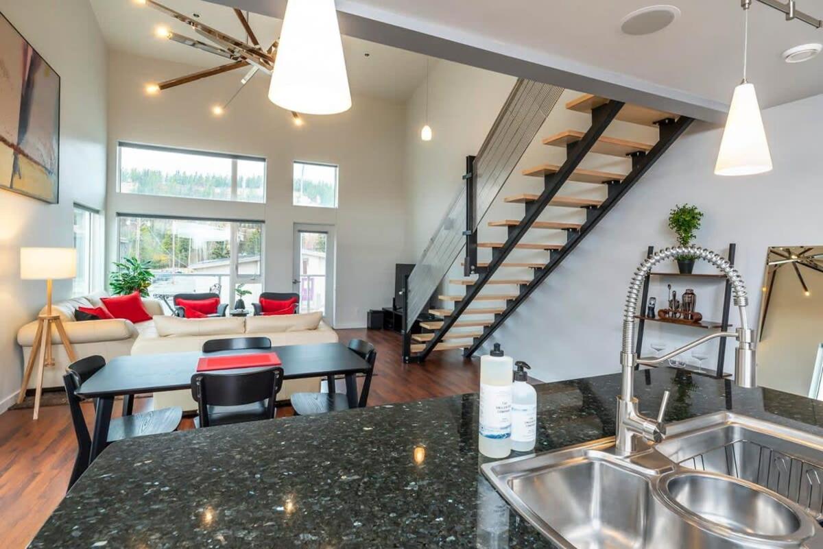 Nn - The Flame - Downtown 1-Bed 2-Bath Villa Whitehorse Exteriör bild
