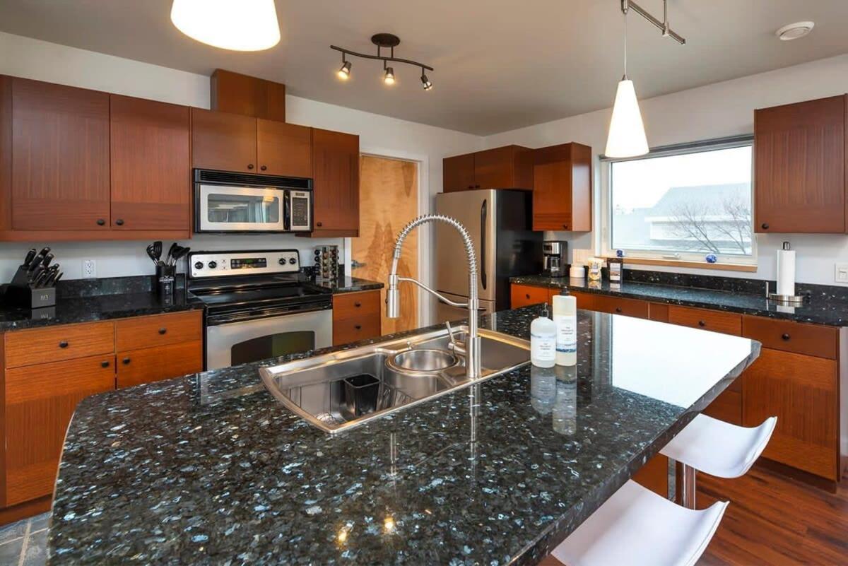 Nn - The Flame - Downtown 1-Bed 2-Bath Villa Whitehorse Exteriör bild